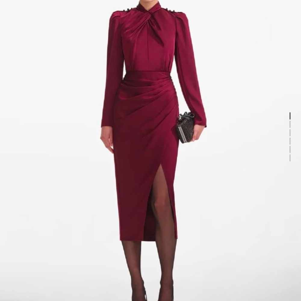 Elegant Burgundy Long Sleeve Dress
